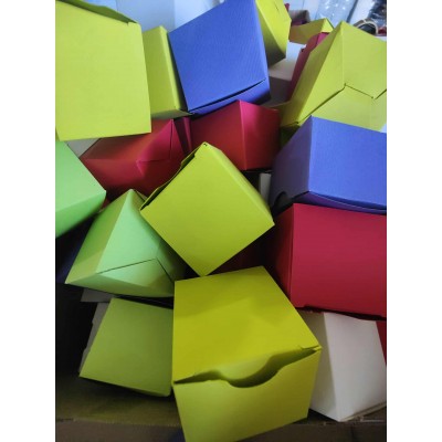 Paquet emballage  carré...